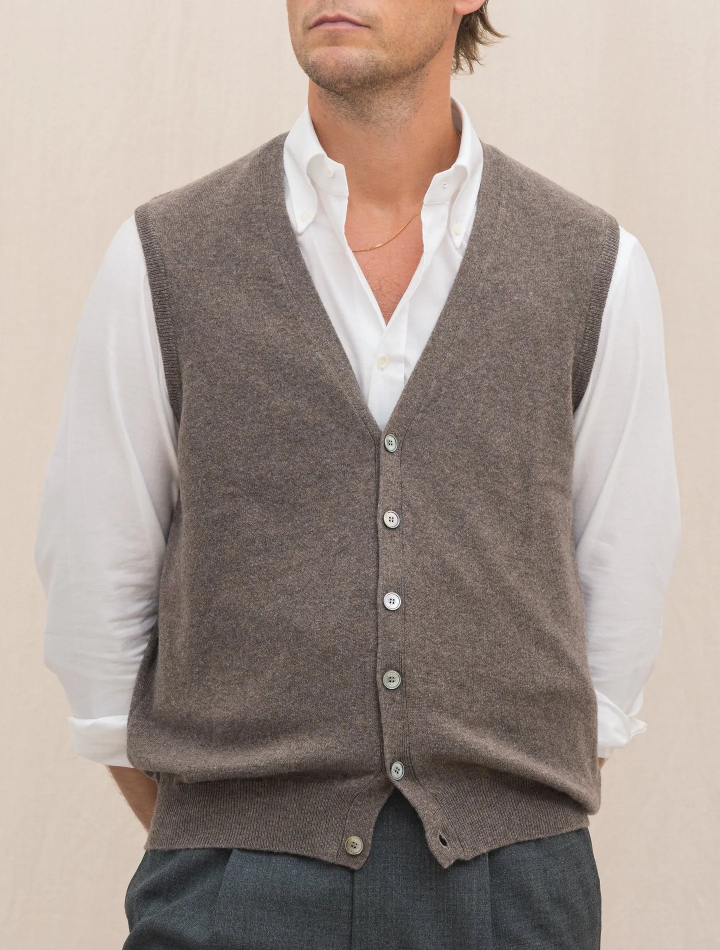 Knitted Cashmere Vest Brown