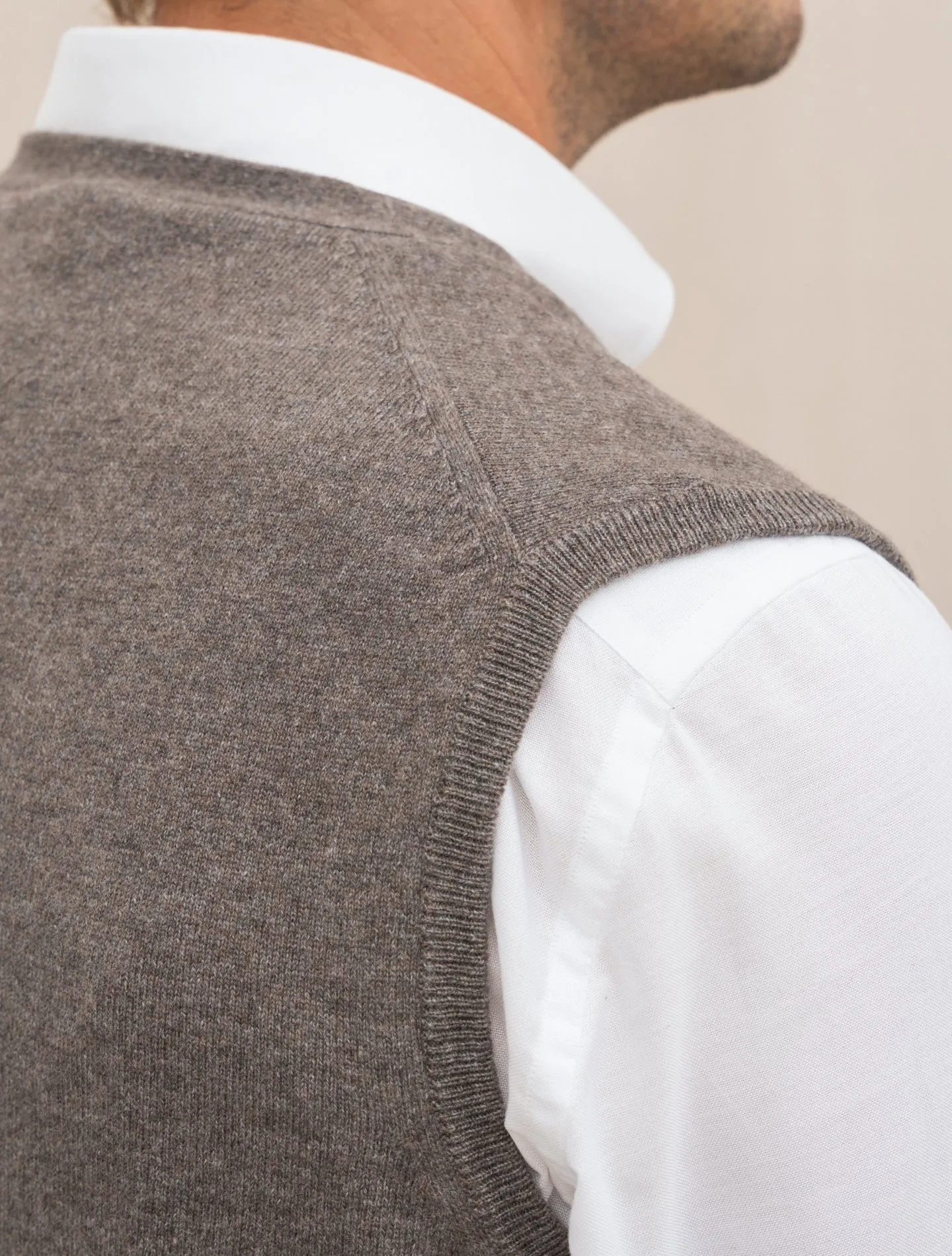Knitted Cashmere Vest Brown